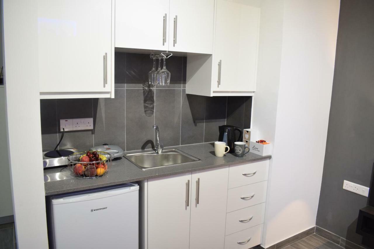 Takis Apartments Ajía Nápa Eksteriør bilde
