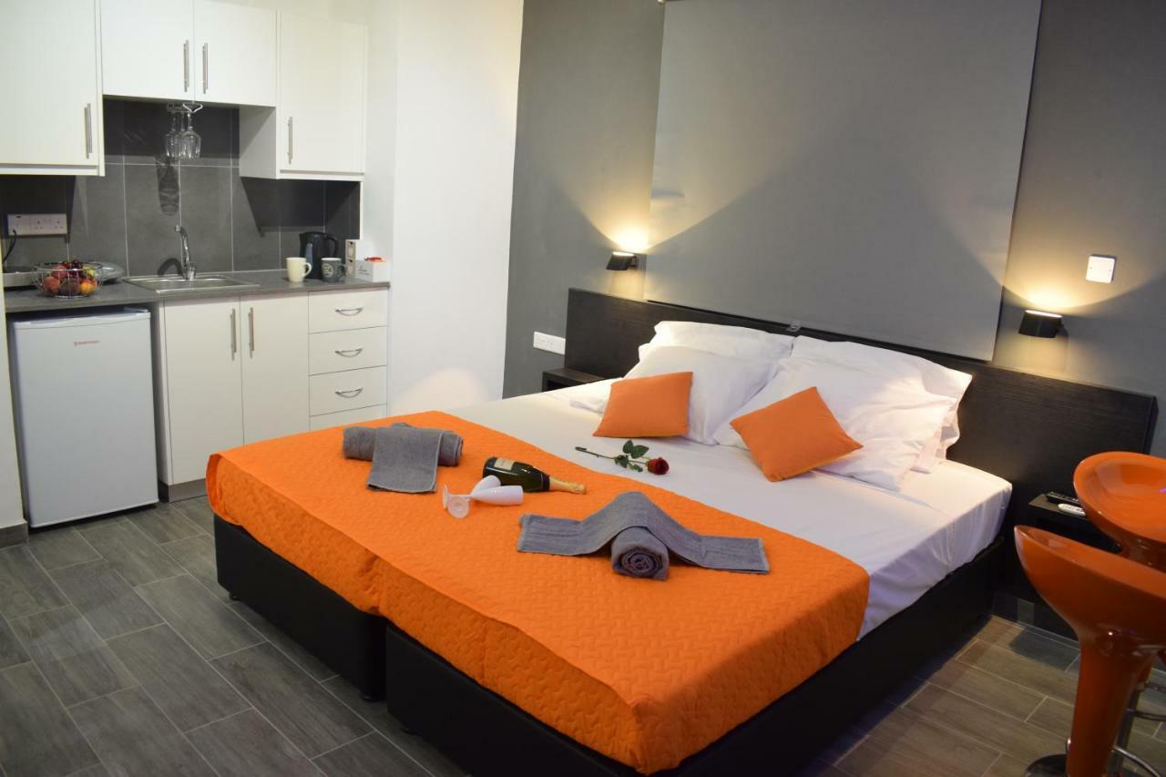 Takis Apartments Ajía Nápa Eksteriør bilde