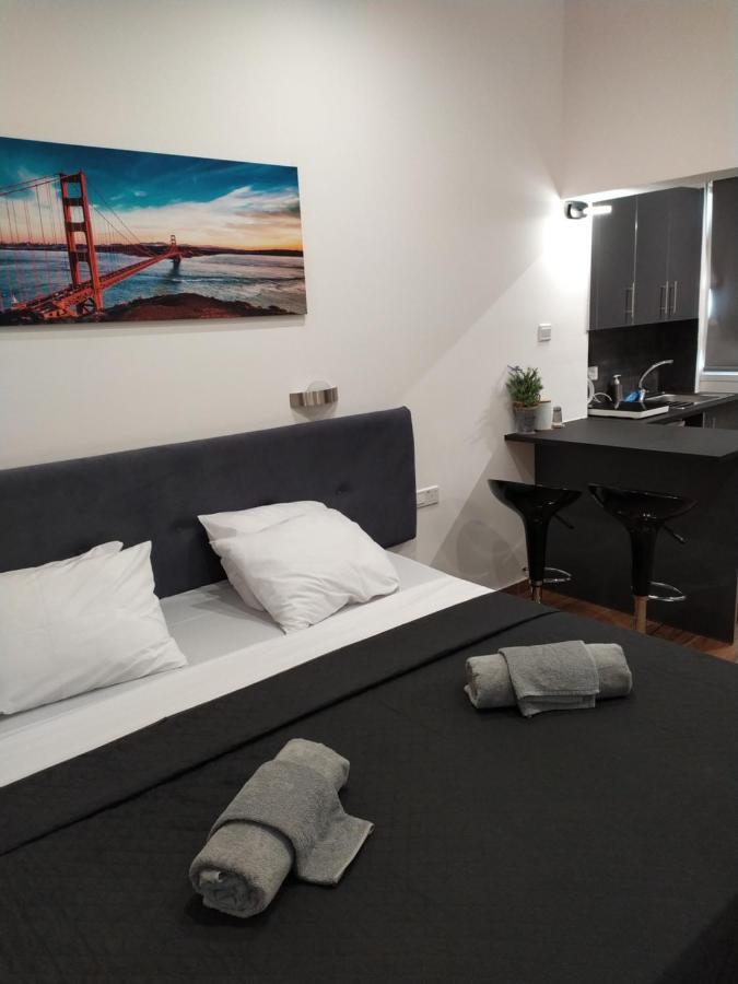 Takis Apartments Ajía Nápa Eksteriør bilde